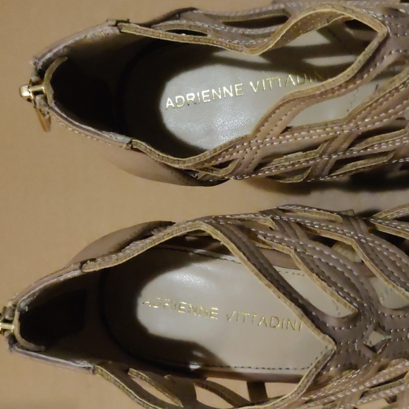 Adrienne Vittadini wedge sandal - Picture 3 of 5